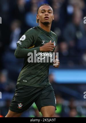 Manchester, England, 8.. Oktober 2022. Sekou Mara aus Southampton während des Spiels der Premier League im Etihad Stadium, Manchester. Bildnachweis sollte lauten: Darren Staples / Sportimage Stockfoto