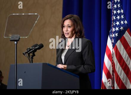 Die US-Vizepräsidentin KAMALA HARRIS hält die Hauptrede beim jährlichen Johnson-Jordan Dinner zu Ehren des ehemaligen Präsidenten Lyndon Johnson und der legendären Politikerin und Rednerin Barbara Jordan aus Texas. Harris sprach zuvor in der LBJ Library in Austin. Kredit: Bob Daemmrich/Alamy Live Nachrichten Stockfoto