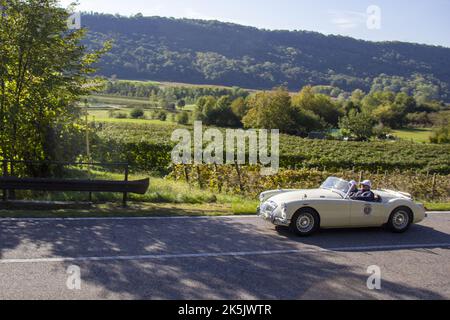 17. Ausgabe der kulturellen touristischen Veranstaltung für Oldtimer in den historischen Hügeln von Conegliano Valdobbiadene, ein UNESCO-Weltkulturerbe. (Foto von Mimmo Lamacchia/Pacific Press) Stockfoto