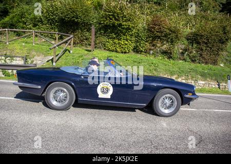 17. Ausgabe der kulturellen touristischen Veranstaltung für Oldtimer in den historischen Hügeln von Conegliano Valdobbiadene, ein UNESCO-Weltkulturerbe. (Foto von Mimmo Lamacchia/Pacific Press) Stockfoto