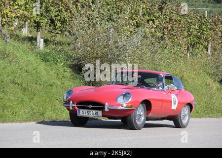 17. Ausgabe der kulturellen touristischen Veranstaltung für Oldtimer in den historischen Hügeln von Conegliano Valdobbiadene, ein UNESCO-Weltkulturerbe. (Foto von Mimmo Lamacchia/Pacific Press) Stockfoto