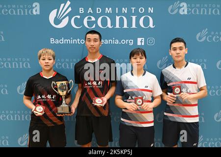 Sydney, Australien. 09. Oktober 2022. Von links nach rechts: Yang Ching tun, Chen Xin-Yuan, Chang Ching Hui, Po Li-Wei aus dem chinesischen Taipeh, gesehen während der YONEX Sydney International 2022 Mixed Double Finals Preisverleihung im Netball Central, Sydney Olympic Park. Kredit: SOPA Images Limited/Alamy Live Nachrichten Stockfoto