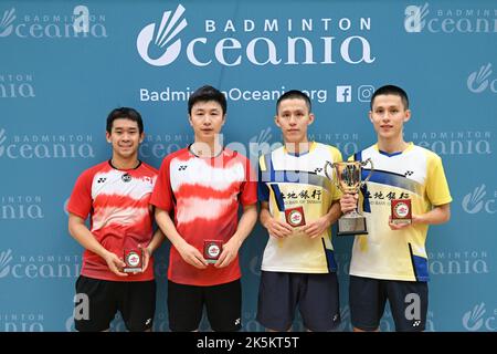 Sydney, Australien. 09. Oktober 2022. Von links nach rechts: NYL Yakura, Adam Xingyu Dong (Kanada), Lee Fang-Jen, Lee Fang-Chih (chinesisches Taipeh) bei der Siegerehrung für den Doppeltitel der Männer beim YONEX Sydney International 2022 im Netball Central, Sydney Olympic Park. Kredit: SOPA Images Limited/Alamy Live Nachrichten Stockfoto