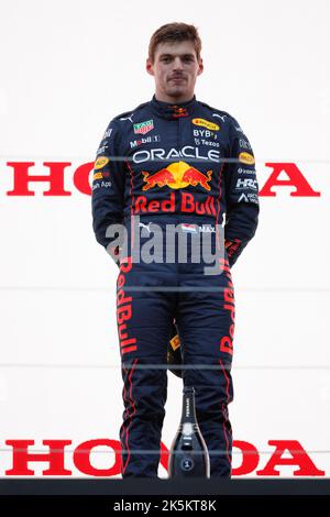 Suzuka, Japan. 09. Oktober 2022. SUZUKA, JAPAN, Suzuka Circuit, 9. Oktober: Max Verstappen (NED) vom Team Red Bull gewinnt die Weltmeisterschaft beim japanischen Formel 1 Grand Prix auf dem Suzuka Circuit am 9. Oktober 2022. Formel 1 - F1 Motorsport, Honorarbild, Foto und Copyright © ATP images/Mark PETERSON (PETERSON Mark/ATP/SPP) Credit: SPP Sport Press Photo. /Alamy Live News Stockfoto