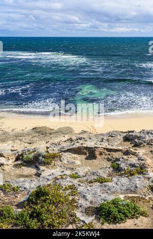 Surfers Point Beach und Mainbreak am Margaret River, Prevelly, Westaustralien Stockfoto