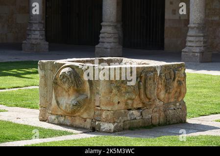 Patio de las Escuelas Menores (Monior Schools), Universität Salamanca, Stadt Salamanca, Spanien, Europa. Stockfoto