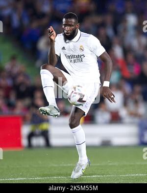 MADRID, SPANIEN - 08. OKTOBER: Antonio Rudiger von Real Madrid CF im Einsatz während des La Liga Santander Spiels zwischen Getafe CF und Real Madrid CF am 08. Oktober 2022 im Coliseum Alfonso Perez in Madrid, Spanien. Quelle: Ricardo Larreina/AFLO/Alamy Live News Stockfoto