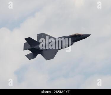 USAF Lockheed Martin F-35B Lightning II Jet Fighter auf der Farnborough Air Show 2022 Stockfoto