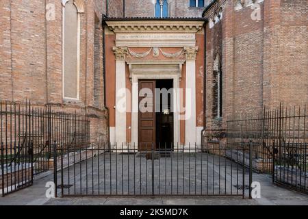 Korinthisches Portal der Almerico-Kapelle der Kathedrale von Vicenza, entworfen vom Renaissance-Architekten Andrea Palladio, auch Portale Settentriona genannt Stockfoto