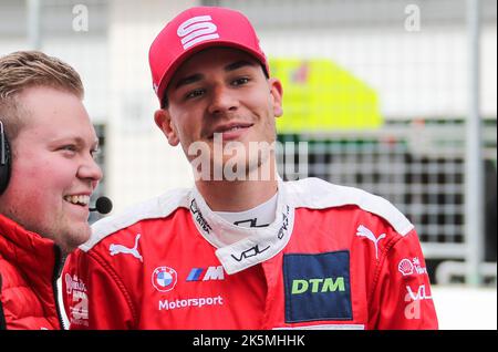 Hockenheim, Deutschland. 09. Oktober 2022. Sheldon van der LINDE ist DTM-Champion 2022, Quelle: SPP Sport Press Foto. /Alamy Live News Stockfoto