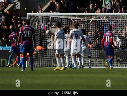 London, Großbritannien. 9. Okt 2022. 9.. Oktober 2022; Selhurst Park, Crystal Palace, London, England; Premier League Fußball, Crystal Palace gegen Leeds United: Odsonne Edouard von Crystal Palace erzielt in der 24.-minütigen Spielzeit 1. Tore, um 1-1 Punkte zu erzielen.Kredit: Action Plus Sports Images/Alamy Live News Stockfoto