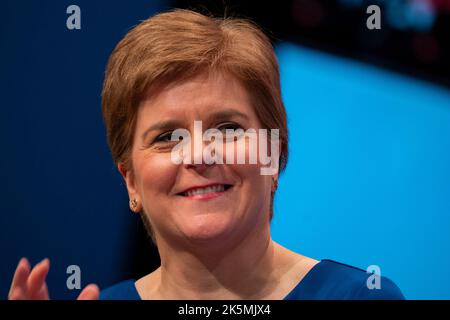 Aberdeen, Schottland, Großbritannien. 9.. Oktober 2022. Der stellvertretende erste Minister John Swinney hält eine Rede vor den Delegierten. PIC; erste Ministerin Nicola Sturgeon hört sich die Rede an. Iain Masterton/Alamy Live News Stockfoto