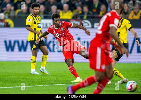 Dortmund, Deutschland. 08. Oktober 2022. Fußball: Bundesliga, Borussia Dortmund - Bayern München, Matchday 9, Signal Iduna Park: Der Münchner Kingsley Coman schießt auf das Tor. Kredit: David Inderlied/dpa/Alamy Live Nachrichten Stockfoto