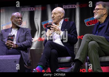New York, USA. 08. Oktober 2022. Cast-Mitglieder von Paramount Plus's Syar Trek Picard-Panel am NYCC. Veronica Bruno/Alamy Stockfoto
