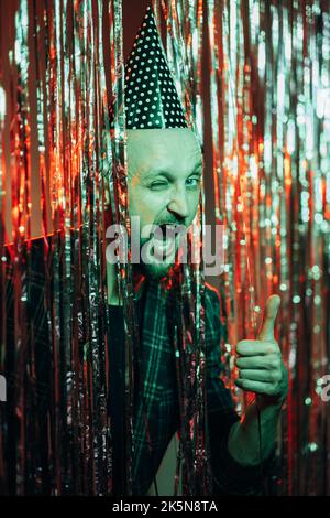 Geburtstag Spaß glücklich Mann große Party genießen Stockfoto