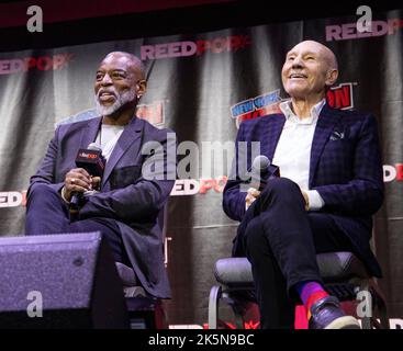 New York, USA. 08. Oktober 2022. Cast-Mitglieder von Paramount Plus's Syar Trek Picard-Panel am NYCC. Veronica Bruno/Alamy Stockfoto