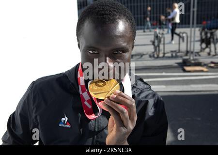 Paris, Frankreich, 8. Oktober 2022, Paralympischer Tag, Charles Antoine Kouakou, Goldmedaillengewinnerin für Leichtathletik Frankreich, François Loock/alamy Stockfoto