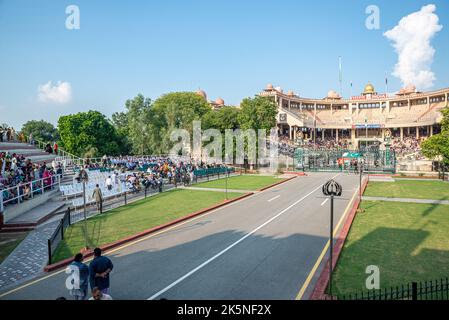 Herabsetzung der Flaggenzeremonie, Grenze Wagah, Pakistan Stockfoto