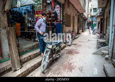 Straßenszene im Downtown Market, Lahore, Pakistan Stockfoto