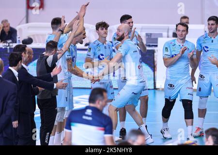 PalaBianchini, Latina, Italien, 09. Oktober 2022, Top Volley Cisterna während der Top Volley Cisterna gegen Gioiella Prisma Taranto - Volleyball Italienische Serie A Männer Superliga Meisterschaft Stockfoto