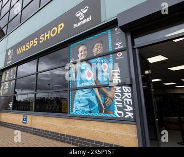 Coventry, Großbritannien. 09. Oktober 2022. Wasps Rugby Club Shop vor dem Spiel der Gallagher Premiership Wasps gegen Northampton Saints in der Coventry Building Society Arena, Coventry, Großbritannien, 9.. Oktober 2022 (Foto von Nick Browning/News Images) in Coventry, Großbritannien am 10/9/2022. (Foto von Nick Browning/News Images/Sipa USA) Quelle: SIPA USA/Alamy Live News Stockfoto