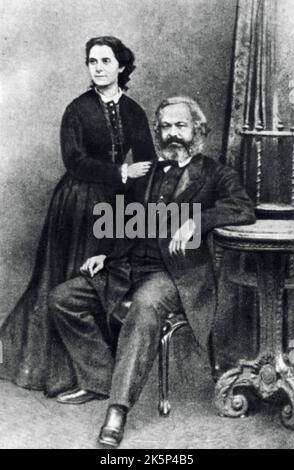 1869 fotografisches Porträt von Karl Marx mit seiner ältesten Tochter Jenny Longuet. Stockfoto