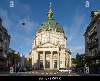 Kopenhagen, Dänemark. Oktober 2022. Außenansicht der Frederiks Kirke, einer lutherischen Kirche aus dem 18.. Jahrhundert mit der größten Kuppel Skandinaviens Stockfoto