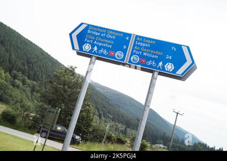 Great glen Way-Schilder und sustrans Route 78 in der Nähe von Laggan Scotland Stockfoto