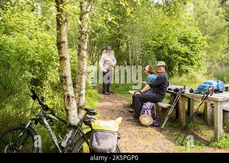 Besucher des Eco Cafe in der Nähe von Abriachan am Great Glen Way, Inverness, Schottland, Stockfoto