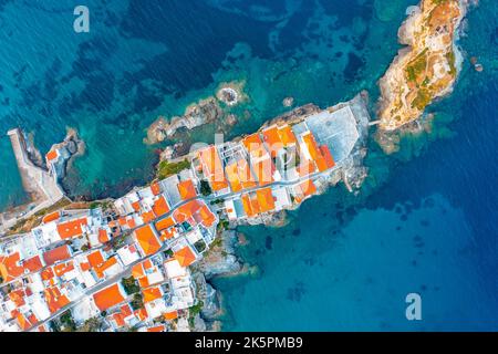 Blick auf die Stadt Chora auf der schönen Insel Andros in den Kykladen, Griechenland, Europa Stockfoto