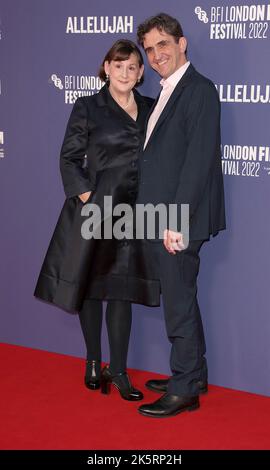 Oct 09, 2022 - London, England, UK - Heidi Thomas und Stephen McGann bei der 66. BFI London Film Festival Special Presentation - Allelujah European Stockfoto