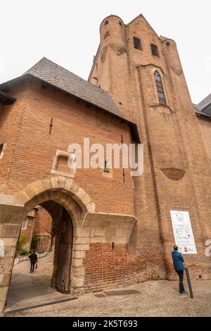 Palais Épiscopal de la Berbie (Bischofspalast). Im Auftrag von Bischof Durand de Beaucaire (13.. Jahrhundert). Zum UNESCO-Weltkulturerbe ernannt in Stockfoto