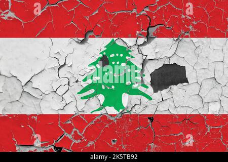 3D Flagge des Libanon auf einem alten Steinmauer Hintergrund. Stockfoto