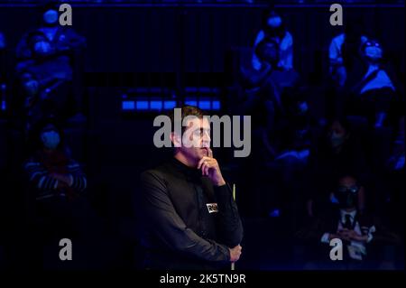 Hongkong, China. 09. Oktober 2022. Ronnie O'Sullivan beim letzten Spiel des Snooker-Turniers der Hong Kong Masters gegen Marco Fu im Hong Kong Coliseum. Endergebnis; Ronnie O'Sullivan 6:4 Marco Fu. Kredit: SOPA Images Limited/Alamy Live Nachrichten Stockfoto