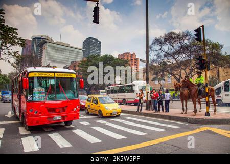 Kolumbien, Bogota Verkehr im Stadtzentrum. Stockfoto