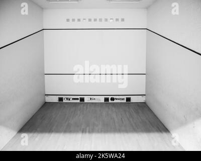 Squash-Training mit Nick Matthew und Sanne Veldkamp, mit dem interactiveSQUASH-Platz. Nick Matthews OBE gab einen Squash-Meisterkurs Stockfoto