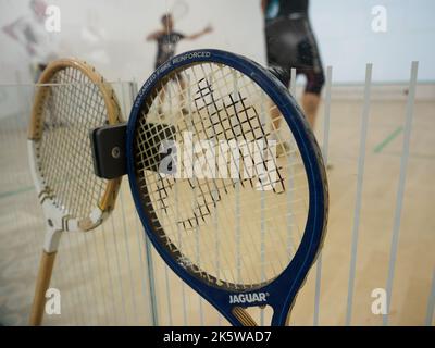 Squash-Training mit Nick Matthew und Sanne Veldkamp, mit dem interactiveSQUASH-Platz. Nick Matthews OBE gab einen Squash-Meisterkurs Stockfoto