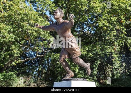 Statue von Jack Leslie vor dem Heimpark-Fußballplatz Plymouth. Erstellt von Andy Edwards und in der Castle Fine Arts Foundry. Octob Installiert Stockfoto
