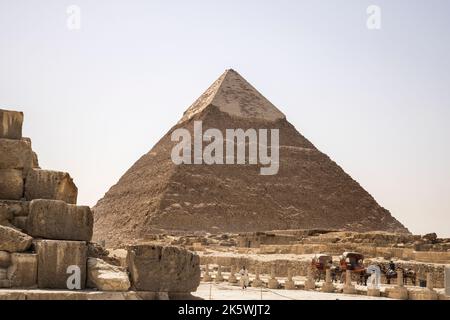 Die Pyramide von khepre auf dem gizeh-Hochplateau am Westufer des nils ägypten Stockfoto