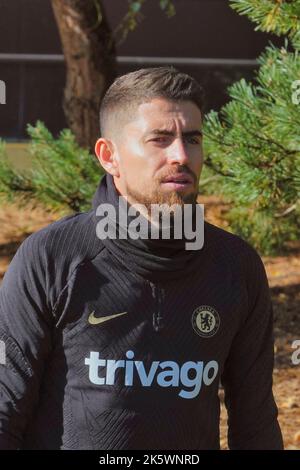 Cobham, Surrey, Großbritannien. 10. Oktober 2022. Die Spieler des Chelsea Football Clubs trainieren morgen in Italien auf der Trainingsbasis clubsÕ Cobham für ihr Champions-League-Spiel gegen den AC Mailand hier: JorginhoQuelle: Motofoto/Alamy Live News Stockfoto