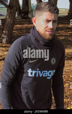 Cobham, Surrey, Großbritannien. 10. Oktober 2022. Die Spieler des Chelsea Football Clubs trainieren morgen in Italien auf der Trainingsbasis clubsÕ Cobham für ihr Champions-League-Spiel gegen den AC Mailand hier: JorginhoQuelle: Motofoto/Alamy Live News Stockfoto