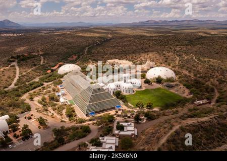 Biosphere 2 ist eine Forschungseinrichtung für Erdsysteme, die sich im Besitz der University of Arizona befindet. Stockfoto