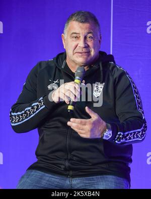 Manchester, England - 10.. Oktober 2022 - England Cheftrainer Shaun Wane nimmt an einem Q&A-Gespräch beim Start des Rugby League World Cup RLWC 2021 im Science Museum, Manchester, Großbritannien, Teil Stockfoto