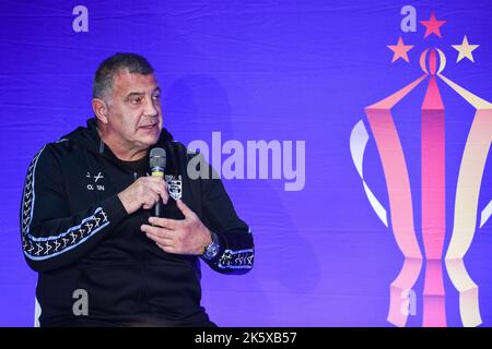 Manchester, England - 10.. Oktober 2022 - England Cheftrainer Shaun Wane nimmt an einem Q&A-Gespräch beim Start des Rugby League World Cup RLWC 2021 im Science Museum, Manchester, Großbritannien, Teil Stockfoto