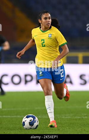 Genua, Italien. 10. Oktober 2022. Luigi Ferraris Stadium, Geova, Italien, 10.10.22 Antonia (2 Brasile) während eines Freundschaftsspiel zwischen Italien und Brasilien im Luigi Ferraris Stadium in Genua, Italien Fußball (Cristiano Mazzi/SPP) Credit: SPP Sport Press Photo. /Alamy Live News Stockfoto