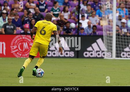 ORLANDO, FL - 9. OKTOBER: Nagbe von Columbus Crew während des MLS 2022-Spiels zwischen Orlando City und Columbus Crew in Orlando am 9. Oktober 2022 im Exploria Stadium, Orlando, FL. (Foto von Aaron Litz/PxImages) Stockfoto