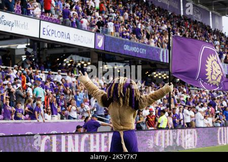 ORLANDO, FL - 9. OKTOBER: Spiel zwischen Orlando City und Columbus Crew in Orlando am 9. Oktober 2022 im Exploria Stadium, Orlando, FL. (Foto von Aaron Litz/PxImages) Stockfoto