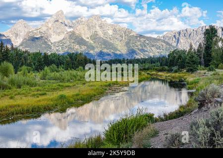 Grand Tetons National Park, Wyoming, USA. Panoramablick auf die Grand Tetons-Bergkette. Stockfoto