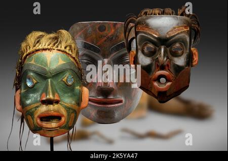 Native North America Art - drei Exemplare von rituellen Masken Stockfoto