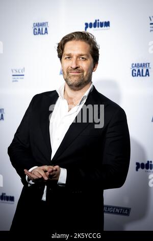 Den Haag - Niederlande, 2022-10-10 19:24:03 DEN HAAG - Alex Ploeg während der Präsentation der Cabaret Gala. Die VSCD-Cabaret-Preise 2022 werden im Theater Diligentia verliehen. ANP RAMON VAN FLYMEN niederlande Out - belgien Out Stockfoto